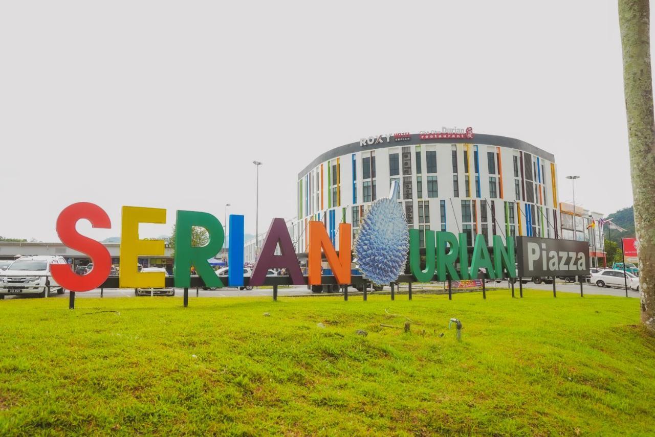 Roxy Hotel Serian Екстер'єр фото