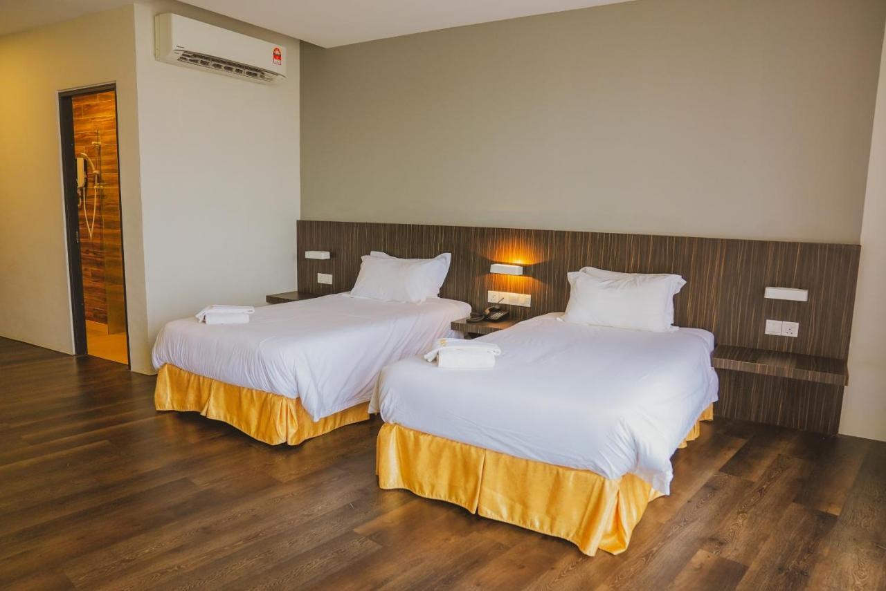 Roxy Hotel Serian Екстер'єр фото