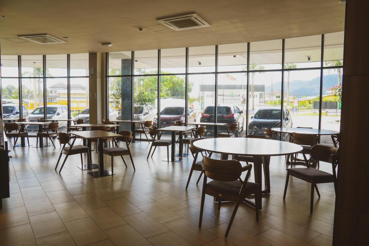 Roxy Hotel Serian Екстер'єр фото