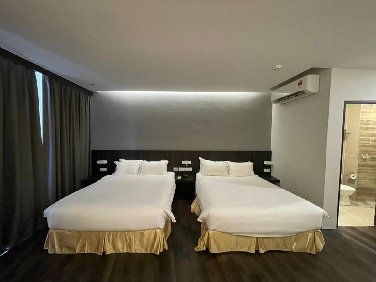 Roxy Hotel Serian Екстер'єр фото